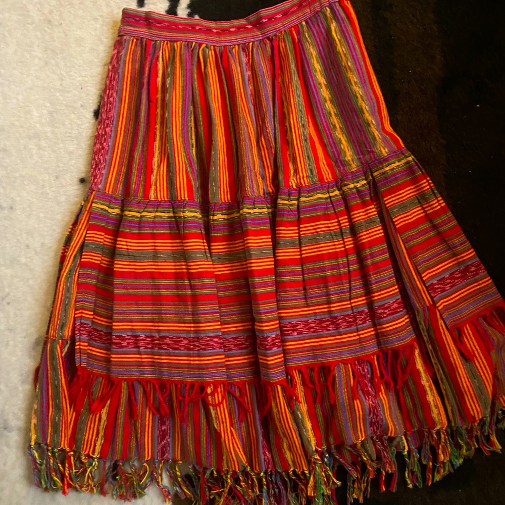 Vintage Guatemalan handmade midi skirt 🌞🌺